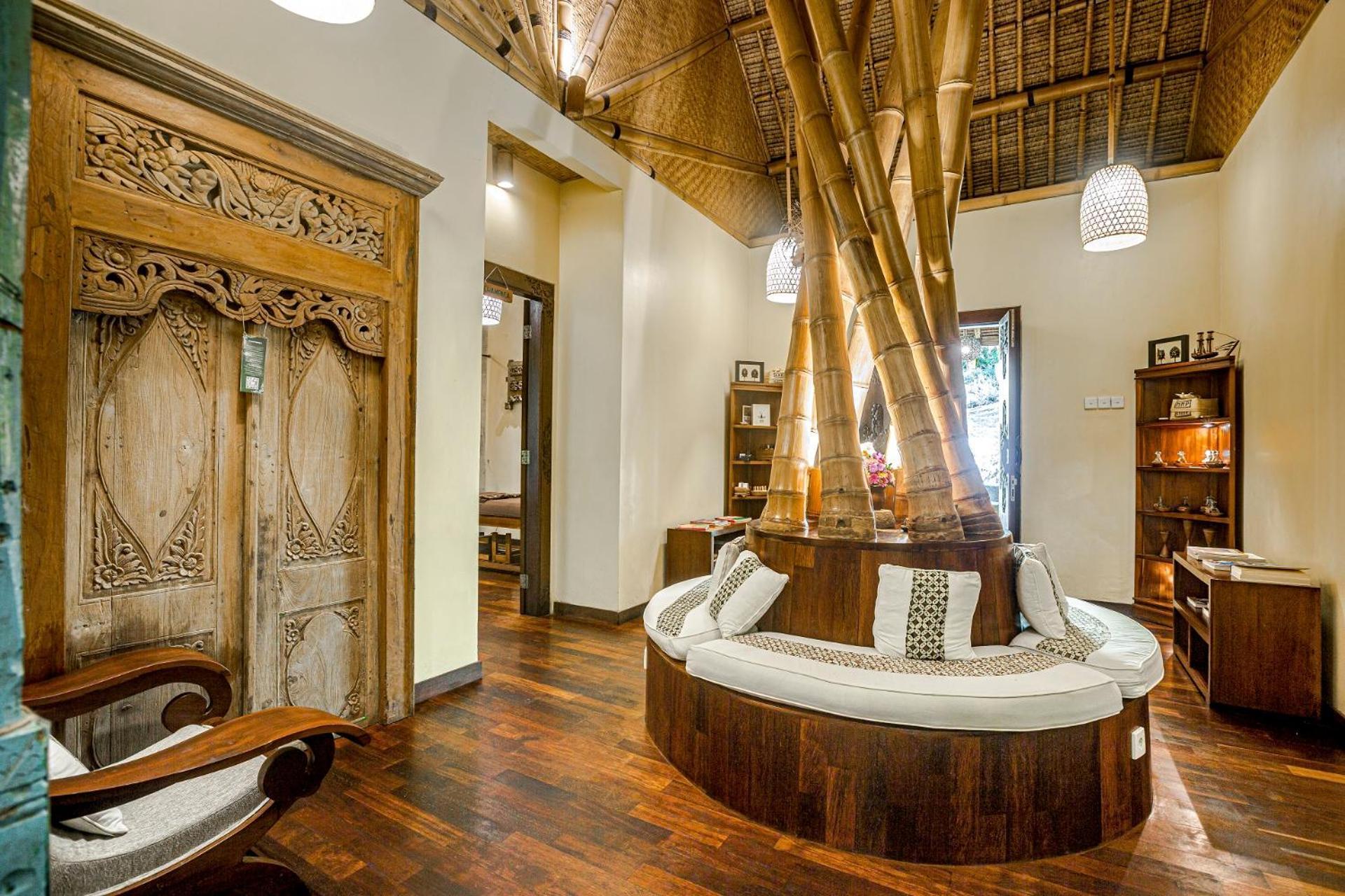 Munduk Moding Plantation Nature Resort Exterior photo Interior of the spa at The Oberoi, Mumbai