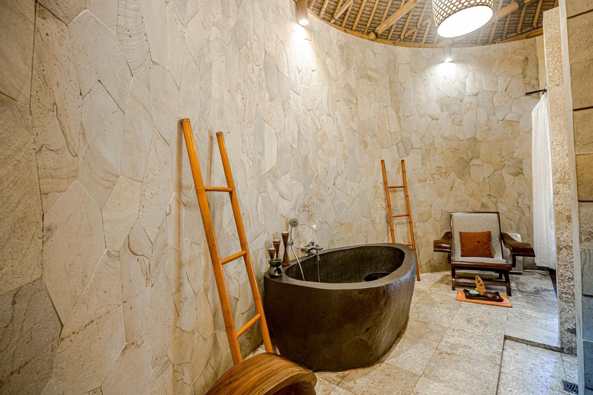 Munduk Moding Plantation Nature Resort Exterior photo Bathroom at the resort
